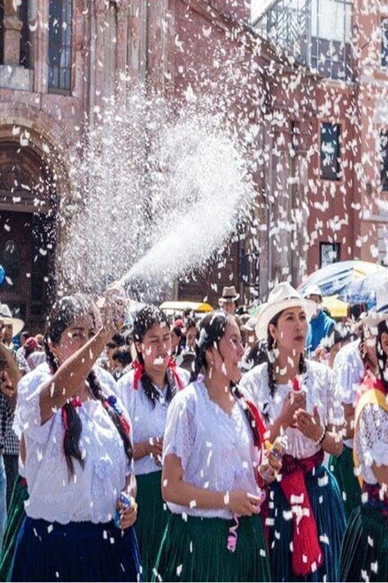 Max Kar Köpüğü Spreyi, Eriyen Kar Taneleri, Parti Köpük Karı Yapar Kar Yağdıran Sprey 300 ml